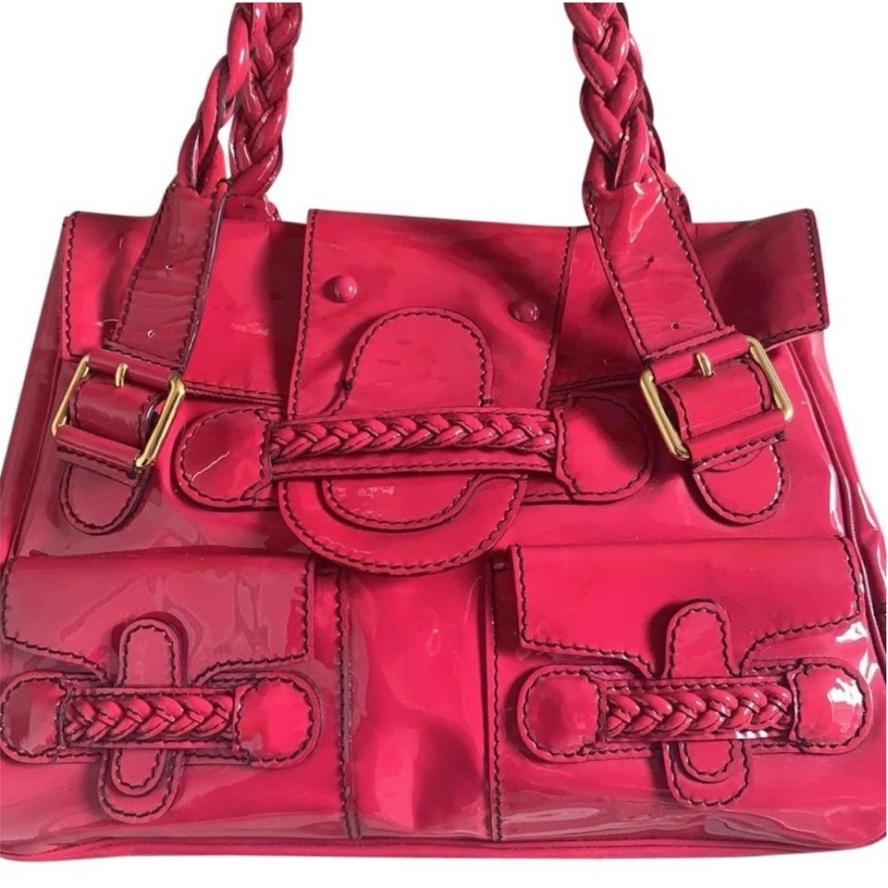 Valentino Garavani Historie Patent Leather
Satchel Fiusha 
Valentino Garavani